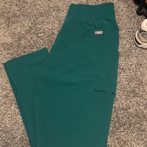 Figs Yola Hunter Green